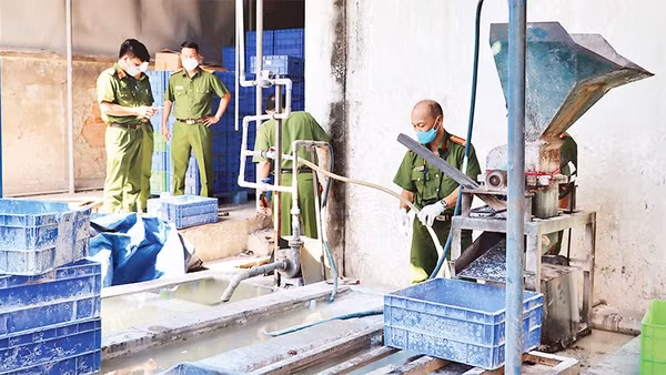 Lực lượng Công an tỉnh Đồng Nai phát hiện một vụ xả thải chưa qua xử lý trên địa bàn.