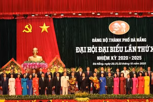 Ra mắt Ban Chấp hành Đảng bộ TP Đà Nẵng khóa 22, nhiệm kỳ 2020 - 2025. 
