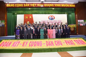 Ra mắt Ban Chấp hành Đảng bộ Đồng Tháp nhiệm kỳ 2020-2025.