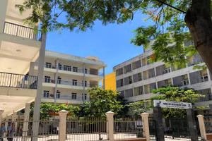 Trường THPT chuyên Khoa học Tự nhiên (Ảnh: THUỲ LINH)