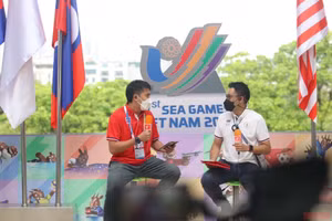 Các phóng viên quốc tế tác nghiệp tại SEA Games 31.
