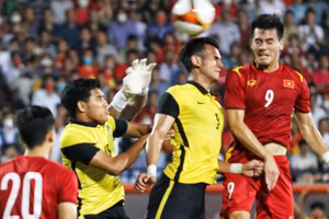 Cú đánh đầu mở tỷ số của Tiến Linh, đây cũng là bàn thắng duy nhất trong trận đấu. (Ảnh: Khiếu Minh)