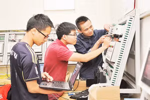 Tiết học của sinh viên Trường đại học Bách khoa. Ảnh | TRẦN HẢI