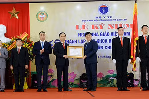 Gallery - Tri ân các thầy, cô giáo - image 4