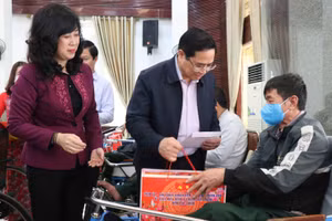 Gallery - Lãnh đạo Đảng, Nhà nước chúc Tết Tân Sửu - image 10