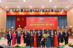 Ban Chấp hành Đảng bộ Bộ Xây dựng khóa IX, nhiệm kỳ 2020 - 2025 ra mắt.