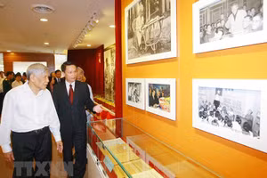 Gallery - Nguyên Tổng Bí thư Lê Khả Phiêu từ trần - image 16