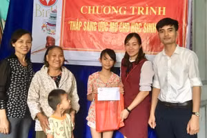 Gallery - Kỷ niệm 130 năm Ngày sinh Chủ tịch Hồ Chí Minh - image 4