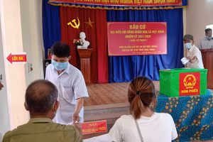 Bầu cử thêm đại biểu HĐND xã tại đơn bị bầu cử số 5, thôn Mỹ Lộc 3, xã Việt Hùng, huyện Vũ Thư (tỉnh Thái Bình) ngày 6-6