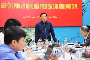  ông Trần Quang Hoài, Tổng cục trưởng Tổng cục Phòng chống thiên tai chủ trì cuộc họp.