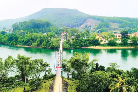 Vẻ đẹp thơ mộng của sông Son. (Ảnh: TRẦN MINH THÀNH)