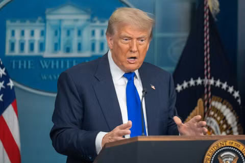 Tổng thống Mỹ Donald Trump phát biểu tại Nhà Trắng. (Ảnh: THX/TTXVN)