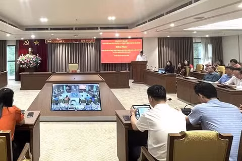 Lớp tập huấn việc thực hiện Luật Thực hiện dân chủ ở cơ sở và các nghị định liên quan do thành phố Hà Nội tổ chức. (Ảnh: Tiến sĩ HOÀNG THU TRANG)