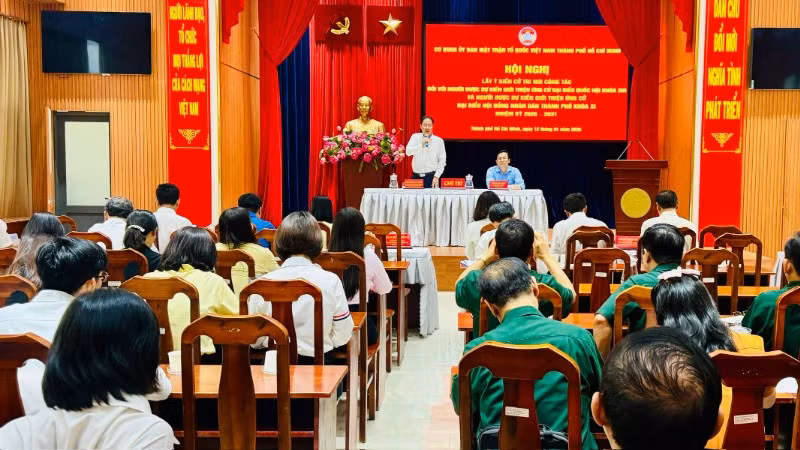 Toàn cảnh hội nghị.