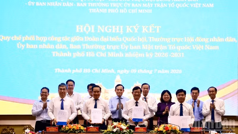 Các cơ quan thực hiện nghi thức ký kết Quy chế phối hợp. 