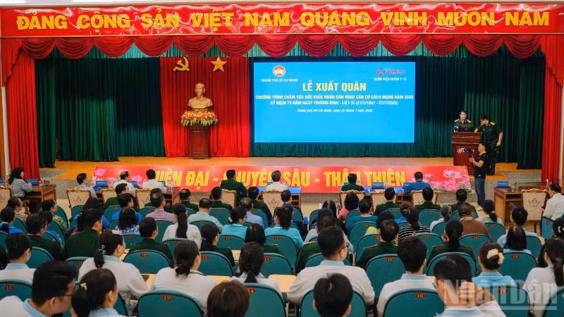 Toàn cảnh buổi lễ.