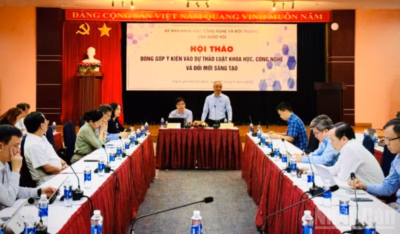 Quang cảnh hội thảo.