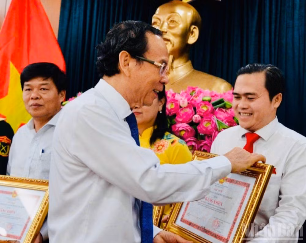 ndo_br_z6750520448177-8d7097e87e78c10f5fed15660900286c-7947.jpg
