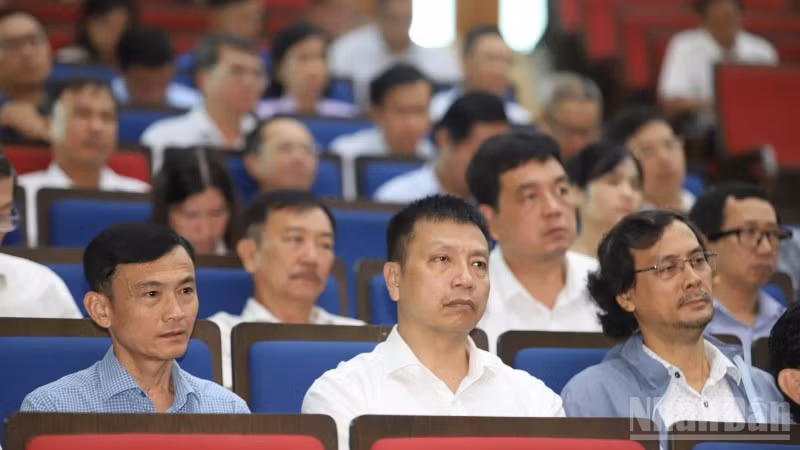 ndo_br_cac-dai-bieu-du-hoi-nghi-4161.jpg