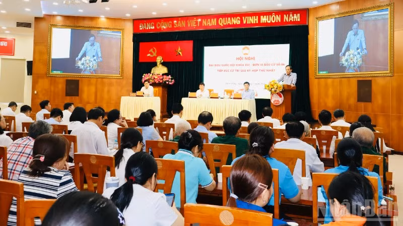 Toàn cảnh hội nghị.