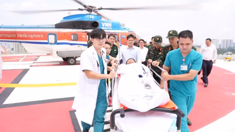 Bệnh nhân được đưa về Bệnh viện Quân y 175 để tiếp tục điều trị.