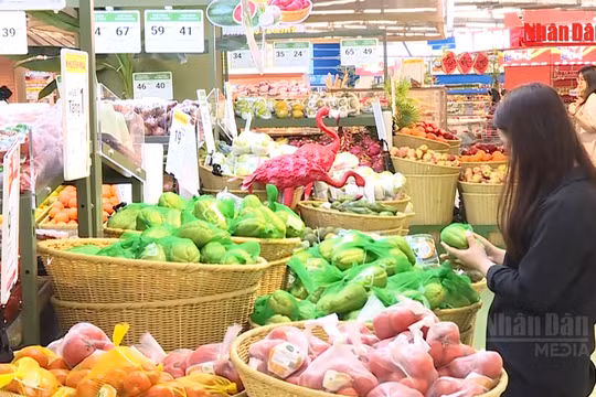 [Video] Hà Nội: tổng bán lẻ hàng hóa và dịch vụ tiêu dùng 10 tháng tăng 16,2%