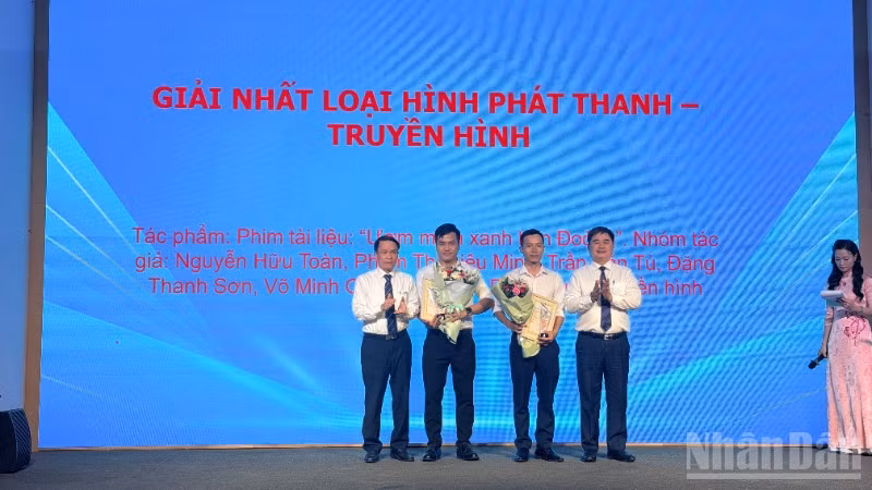 Các tác phẩm đoạt giải Nhất.