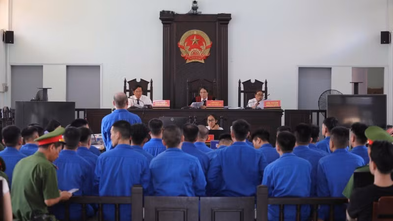 Tòa án tuyên án hơn 30 bị cáo trong vụ tổ chức ma túy tại quán bar tại tỉnh Lâm Đồng.