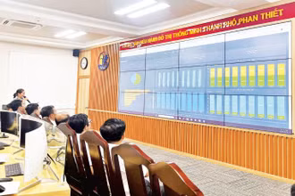 Trung tâm điều hành đô thị thông minh IOC Phan Thiết giúp người dân thuận tiện trong thủ tục hành chính.