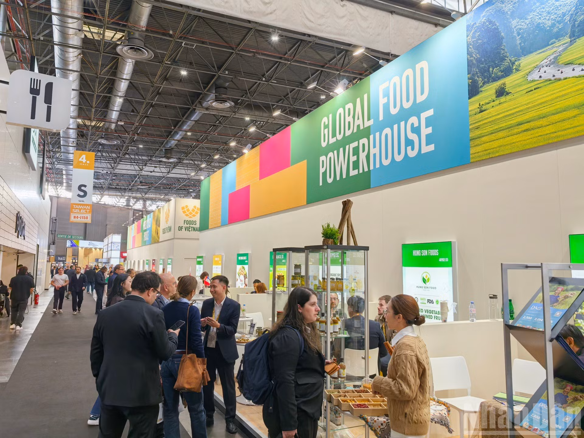 ndo_br_vn-dong-khach.jpg