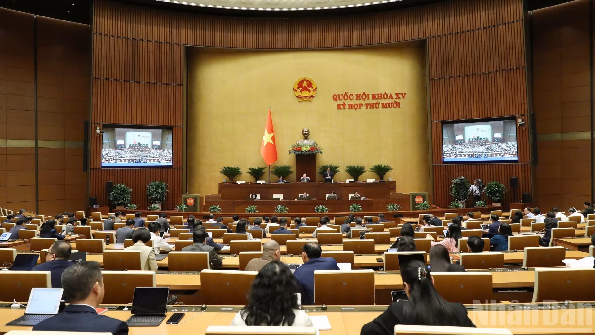 Quang cảnh phiên họp của Quốc hội tại Kỳ họp thứ 10. (Ảnh: DUY LINH)