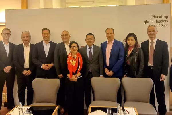 Các đại biểu tham dự tọa đàm. (Nguồn: Học viện Ngoại giao Vienna)