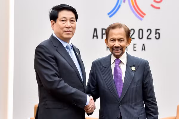 Chủ tịch nước Lương Cường gặp với Quốc vương Brunei Darussalam Haji Hassanal Bolkiah.