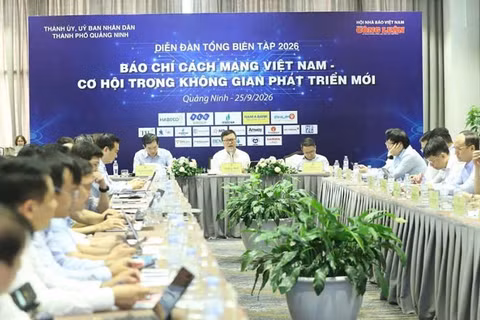 Quang cảnh Diễn đàn “Báo chí cách mạng Việt Nam - Cơ hội trong không gian phát triển mới”. (Ảnh: QUANG THỌ)