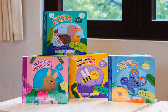 Bộ sách “Thế giới nhỏ động đậy” (Ảnh: Đinh Tị Books)