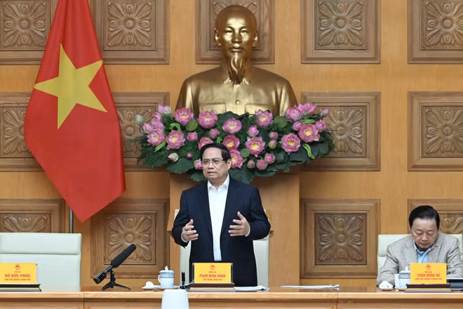 Thủ tướng Phạm Minh Chính chủ trì cuộc họp trực tuyến bàn các giải pháp triển khai “Chiến dịch Quang Trung”.