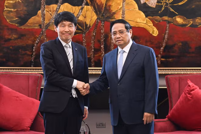 Thủ tướng Phạm Minh Chính và ông Yamamoto Ichita, Thống đốc tỉnh Gunma (Nhật Bản).