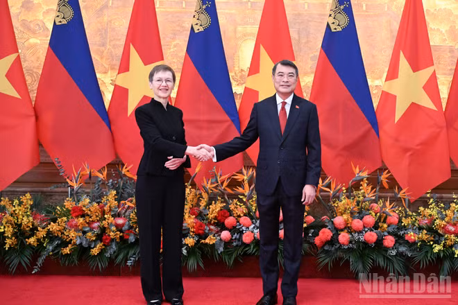 Thủ tướng Lê Minh Hưng và Thủ tướng Công quốc Liechtenstein Brigitte Haas.