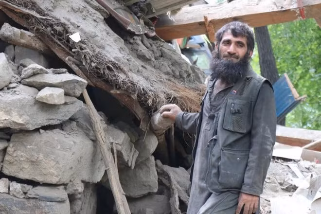 Khung cảnh đổ nát sau 1 trận động đất ở Afganistan. (Ảnh: Tân Hoa xã)