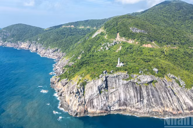 [Ảnh] Kì vĩ "mắt biển" giữa trùng khơi của thành phố Đà Nẵng 