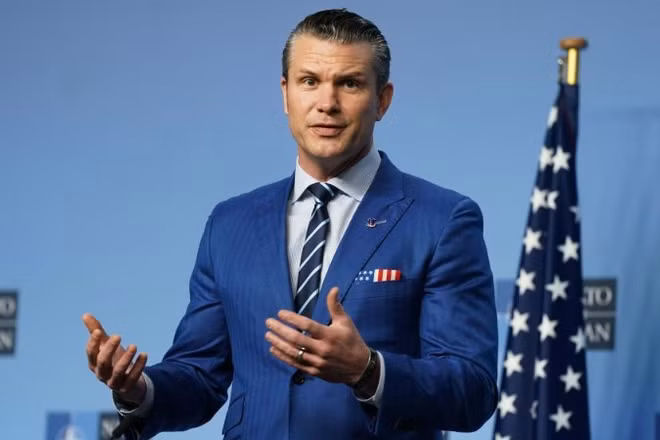 Bộ trưởng Quốc phòng Mỹ Pete Hegseth. (Ảnh: THX)