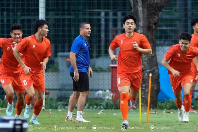 Ảnh minh họa: Các cầu thủ U23 Việt Nam tập luyện trước trận đấu với U23 Campuchia. (Ảnh: VFF)