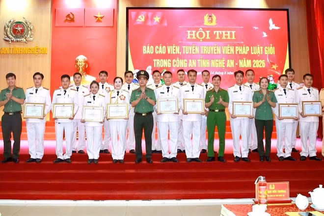 Hội thi với sự tham gia của 23 tập thể, cá nhân đến từ Công an các đơn vị, địa phương. (Ảnh: Công an Nghệ An)