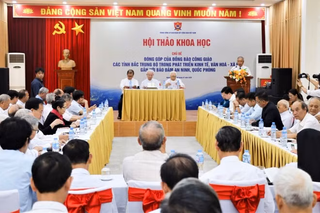 Quang cảnh hội thảo.