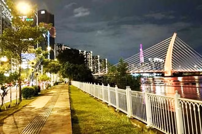 Đèn LED thắp sáng đường phố TP Hồ Chí Minh. Ảnh: HỘI CHIẾU SÁNG VIỆT NAM