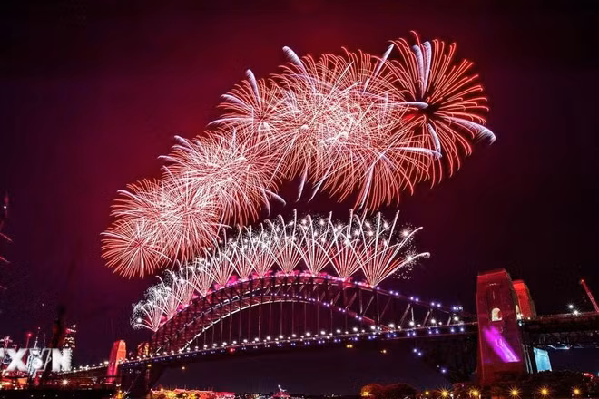 Màn pháo hoa chào đón Năm mới tại Sydney, Australia ngày 1/1/2022. (Ảnh: THX/TTXVN)