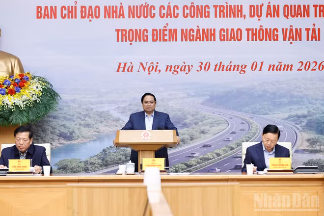 Thủ tướng Phạm Minh Chính phát biểu chỉ đạo tại phiên họp.