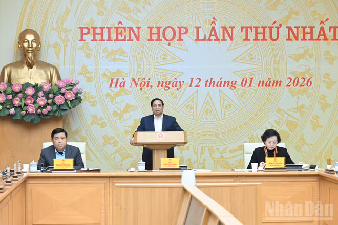 Thủ tướng Phạm Minh Chính phát biểu chỉ đạo tại phiên họp.