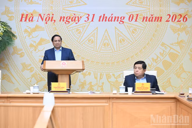 Thủ tướng Phạm Minh Chính phát biểu chỉ đạo phiên họp.
