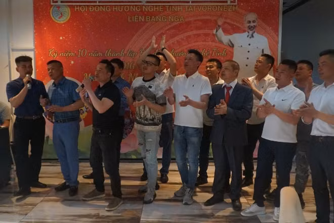 Những tiếng hát, lời ca dâng Bác. 
